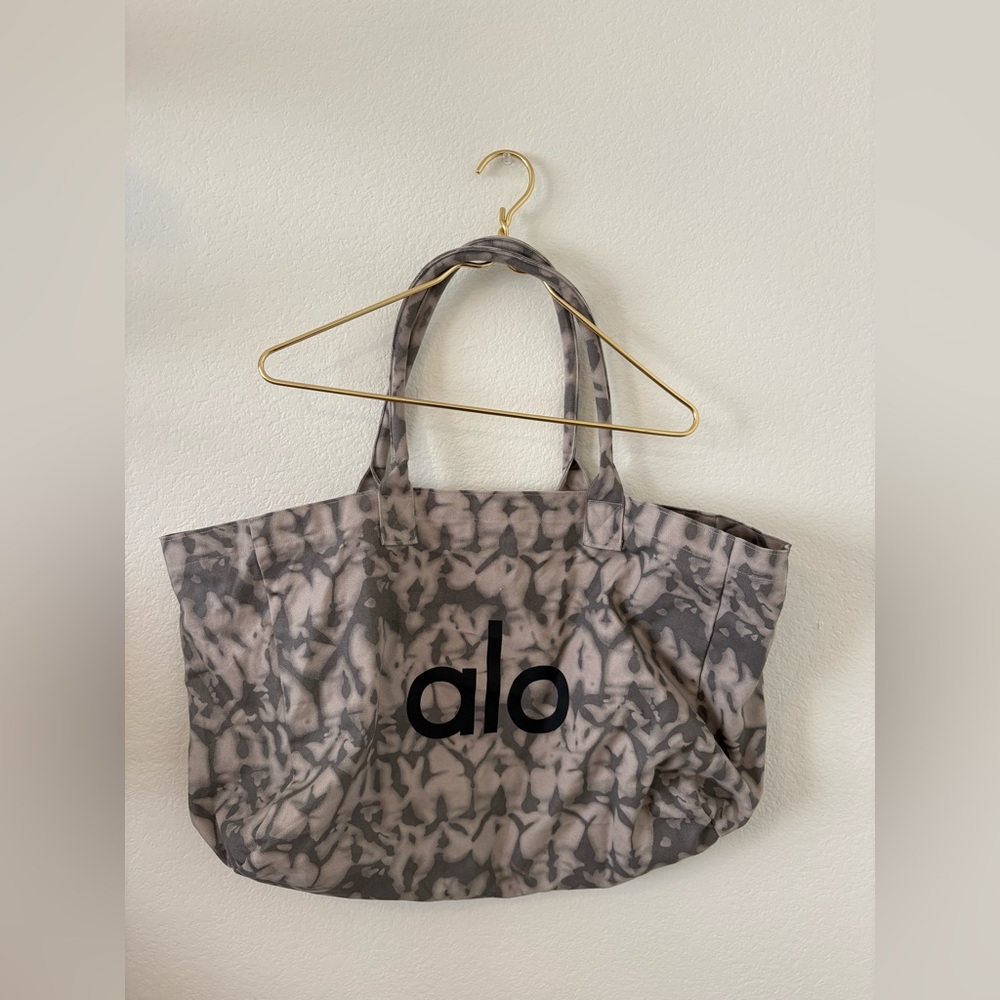 ALO Yoga Black and Gray Patterned Tote Bag
